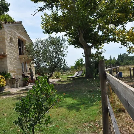 Le Mazet De Jean Oda ve Kahvaltı 3*